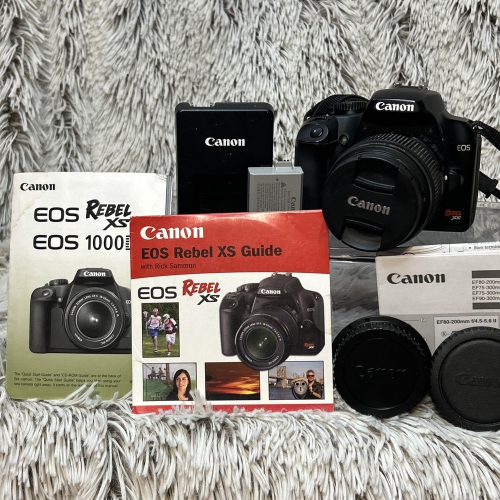 Canon EOS Rebel XS 1000D Digital SLR Camera bundle w/ EF-S 18-55mm IS Lens READ